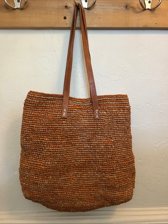 unknown Handbags - Handwoven Raffia Tote with Brown Leather Straps - Rust